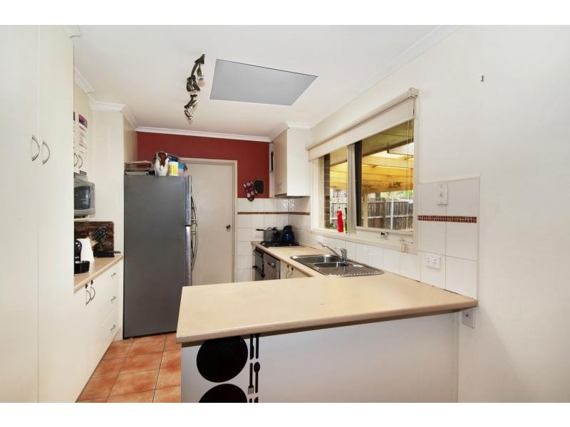 6 Iranda  Street, Frankston VIC 3199