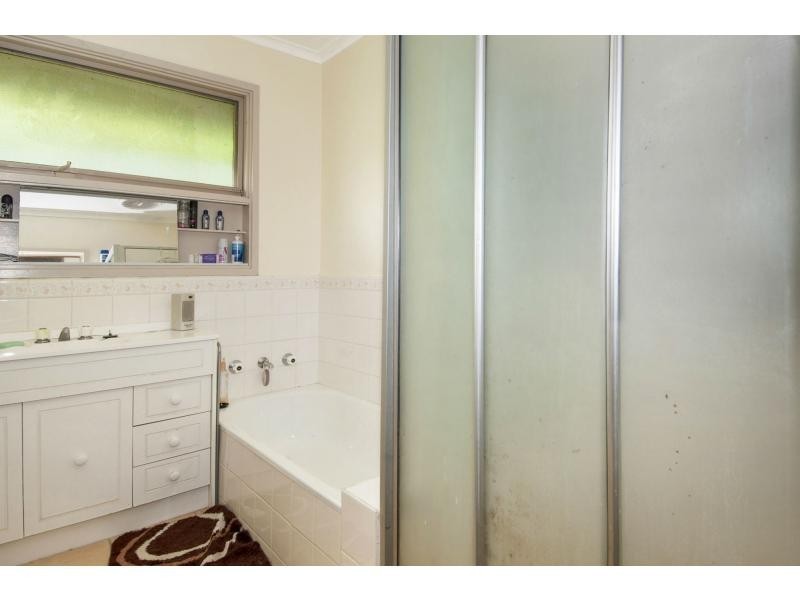 6 Iranda  Street, Frankston VIC 3199