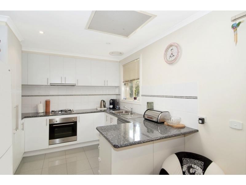 2 Golden Court, Frankston North VIC 3200