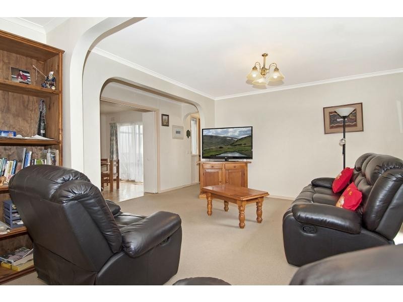 4 Joyce Avenue, Frankston VIC 3199