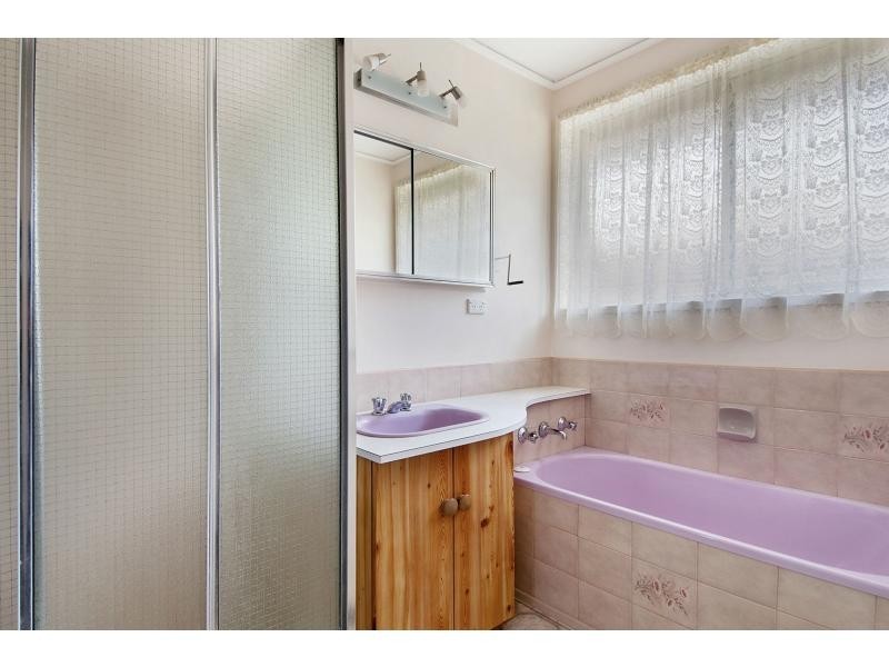 2 Brunei Grove, Frankston VIC 3199