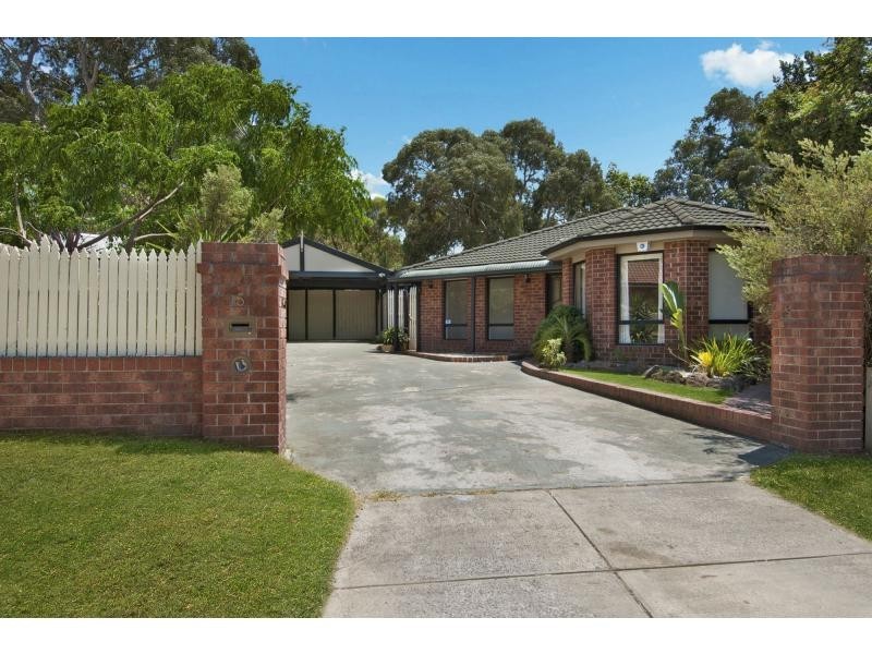5 Elpara Place, Skye VIC 3977