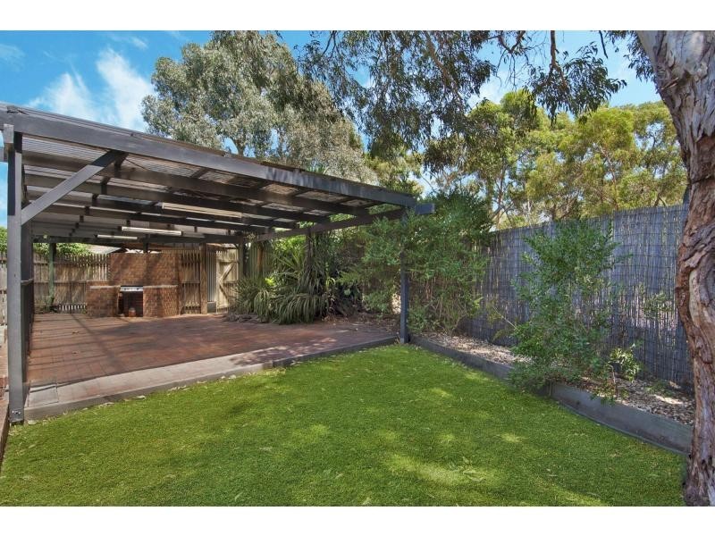 5 Elpara Place, Skye VIC 3977