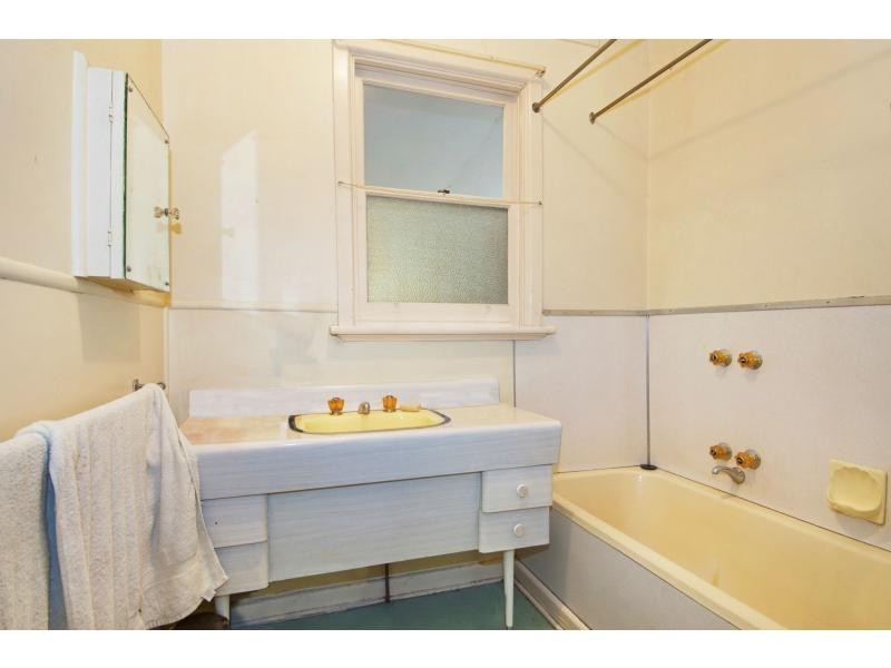 24 Leonard Street, Frankston VIC 3199