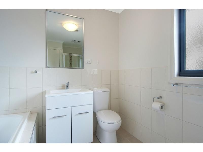 1/3 Lorraine Street, Frankston VIC 3199