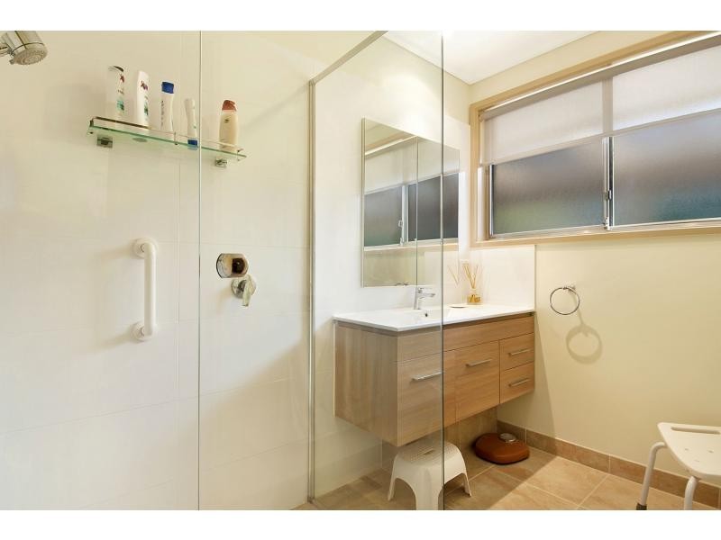 8 Hampden Avenue, Frankston VIC 3199