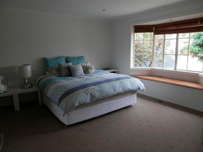 16 Highland Drive, Frankston South VIC 3199