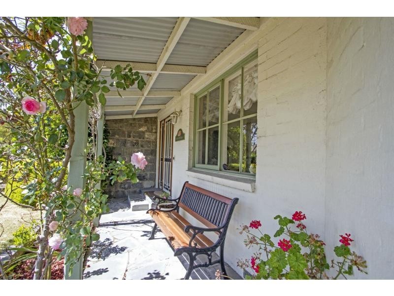 1 Manuka Court, Frankston South VIC 3199