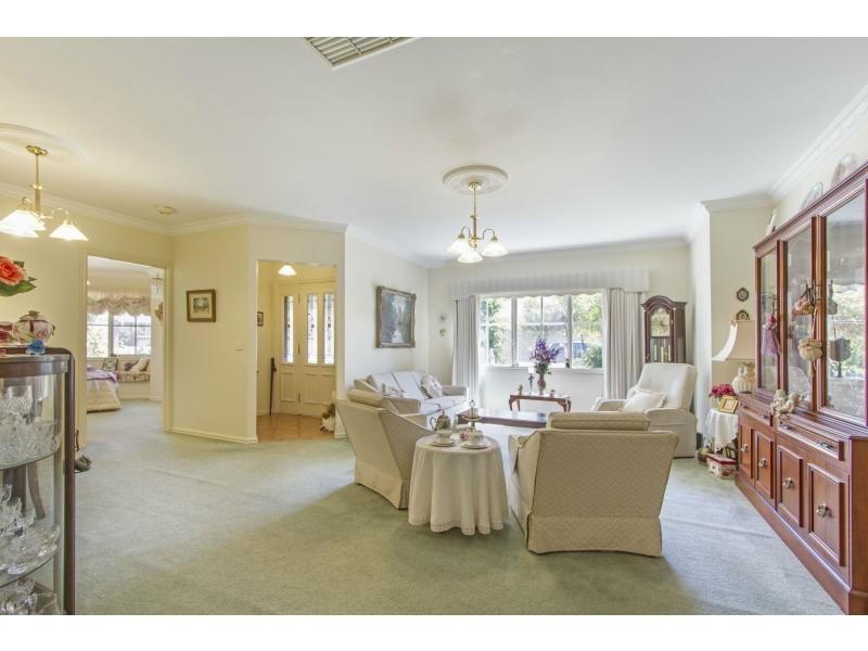 1 Manuka Court, Frankston South VIC 3199