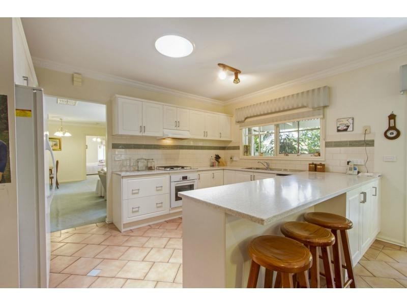 1 Manuka Court, Frankston South VIC 3199