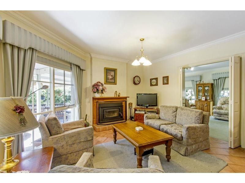 1 Manuka Court, Frankston South VIC 3199