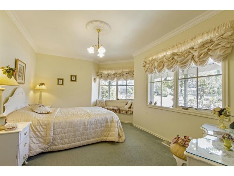 1 Manuka Court, Frankston South VIC 3199