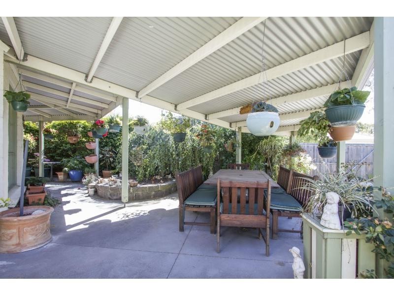 1 Manuka Court, Frankston South VIC 3199