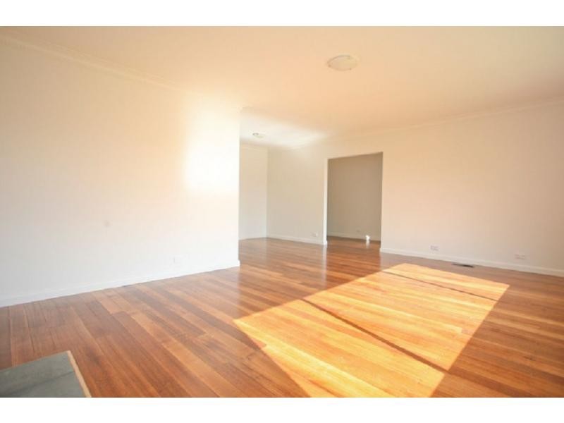 2 Corlett Street, Frankston VIC 3199