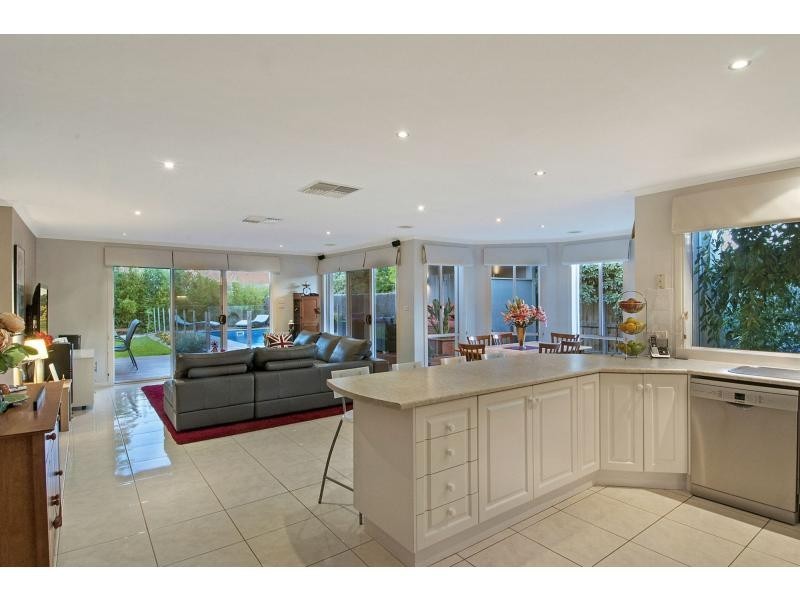 14 Altair Close, Frankston VIC 3199