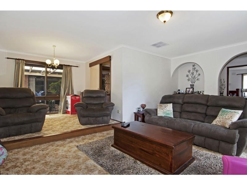4 Myna Court, Carrum Downs VIC 3201