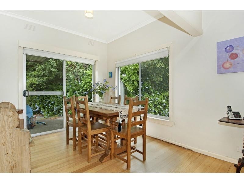 12 Downs Road, Seaford VIC 3198