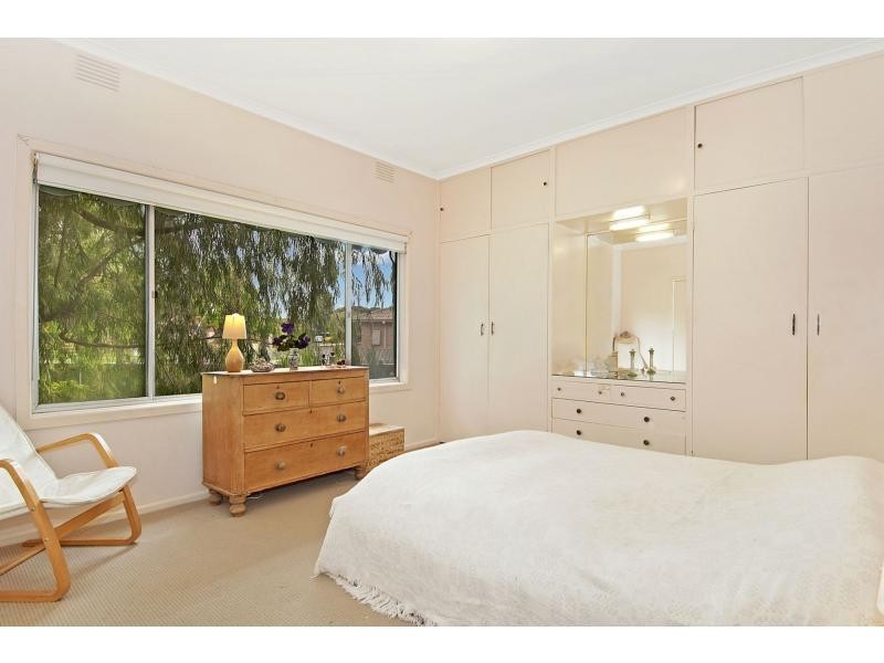 12 Downs Road, Seaford VIC 3198