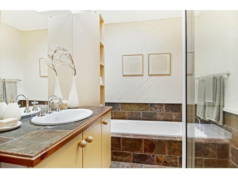 24 Royle Street, Frankston VIC 3199