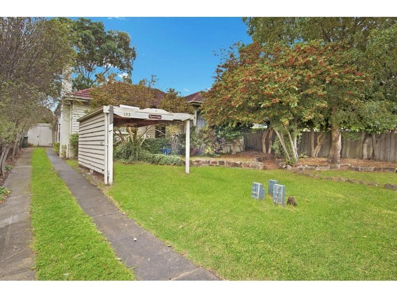 103 Beach Street, Frankston VIC 3199