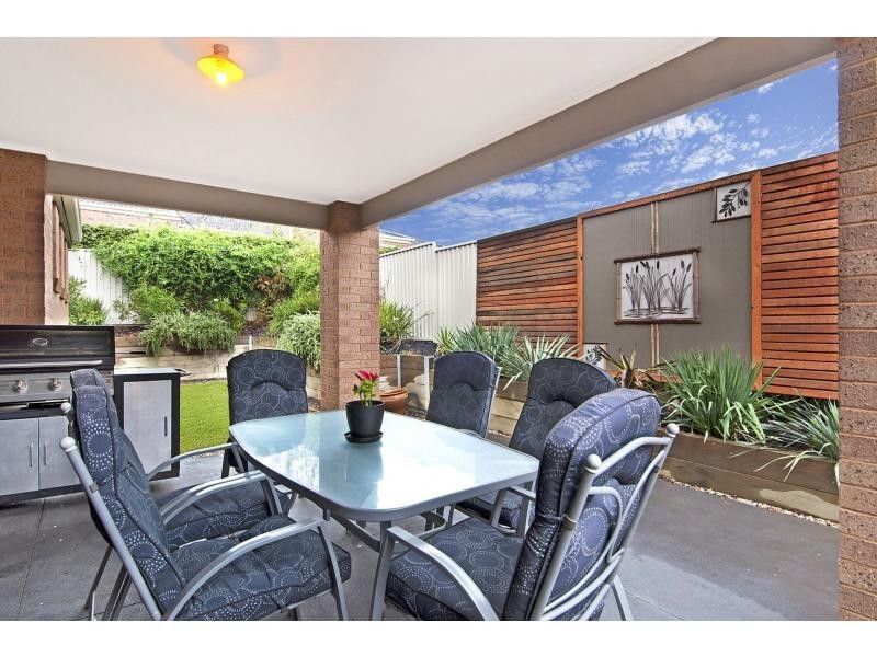 60 Scotsdale Drive, Cranbourne East VIC 3977