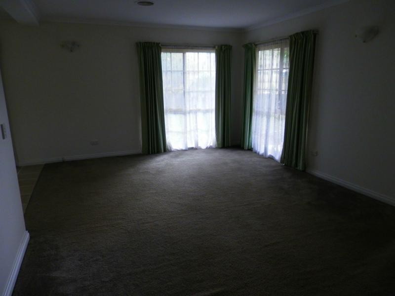 8 Daly Street, Frankston VIC 3199