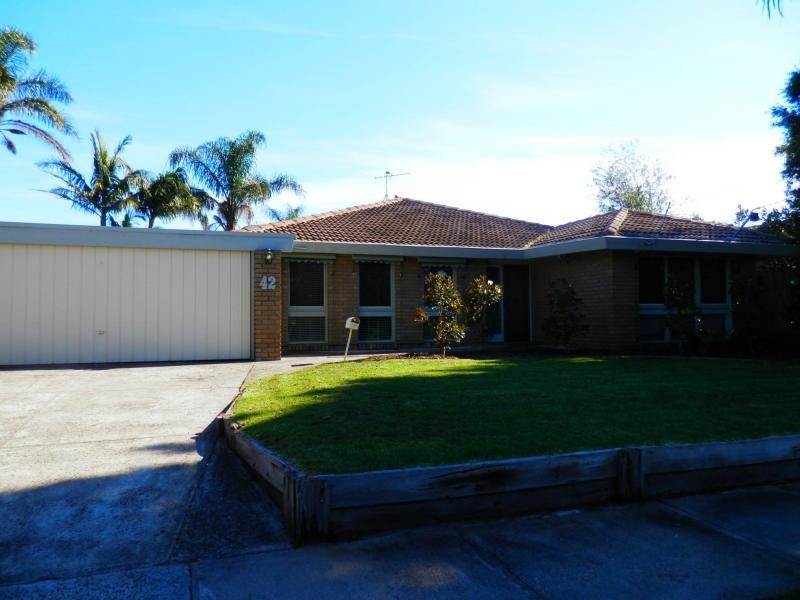 42 Barclay Avenue, Frankston VIC 3199