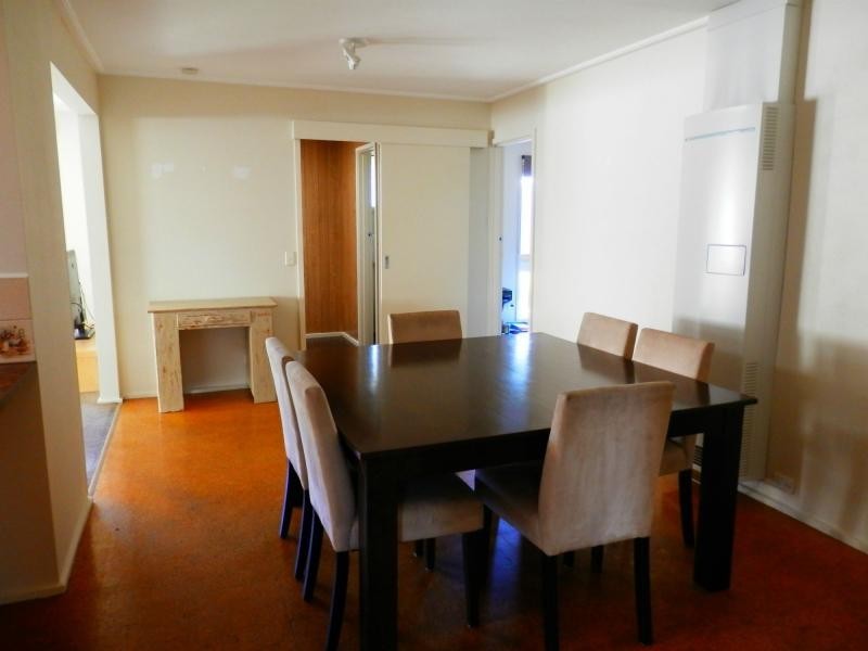 42 Barclay Avenue, Frankston VIC 3199