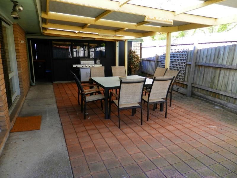 42 Barclay Avenue, Frankston VIC 3199