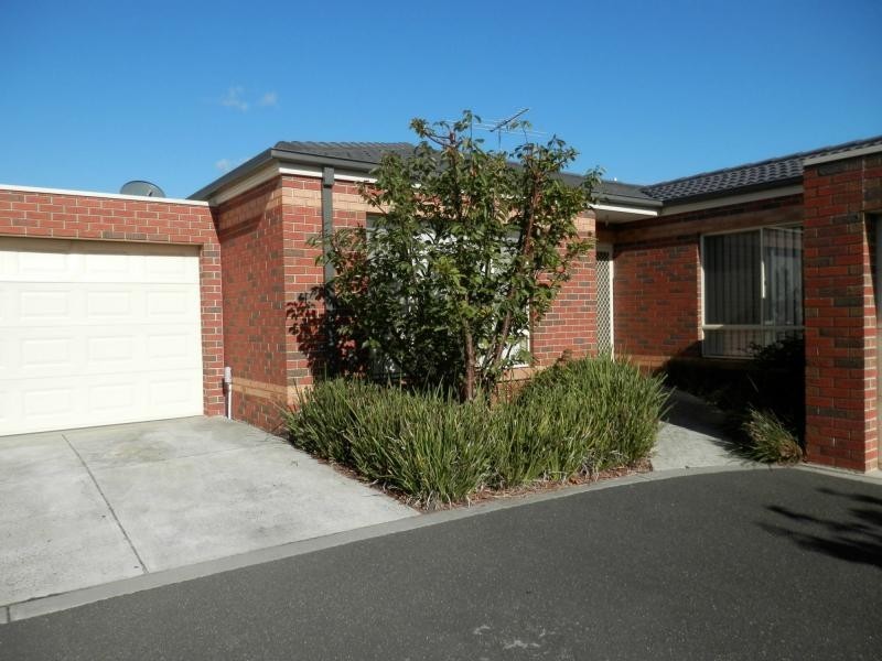 24/85 Ashleigh Avenue, Frankston VIC 3199