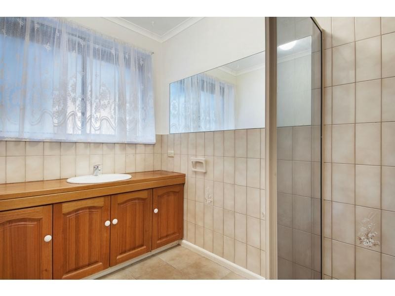 13 Lindrum Road, Frankston VIC 3199