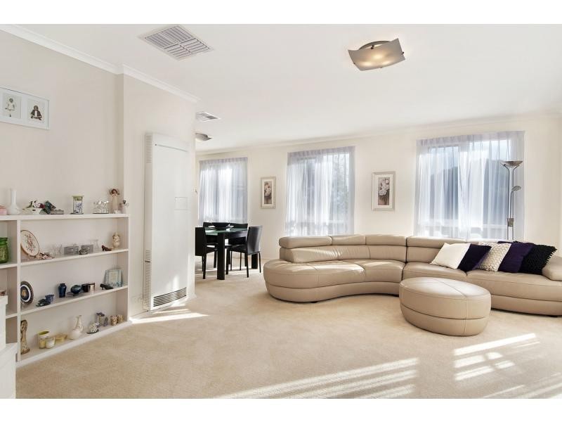 9 Kiandra Court, Frankston VIC 3199