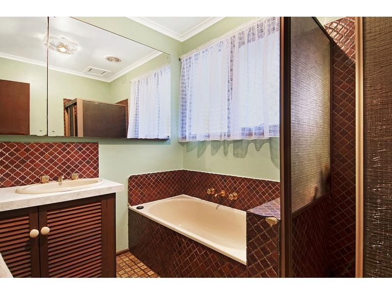 8 Coonac Place, Frankston VIC 3199