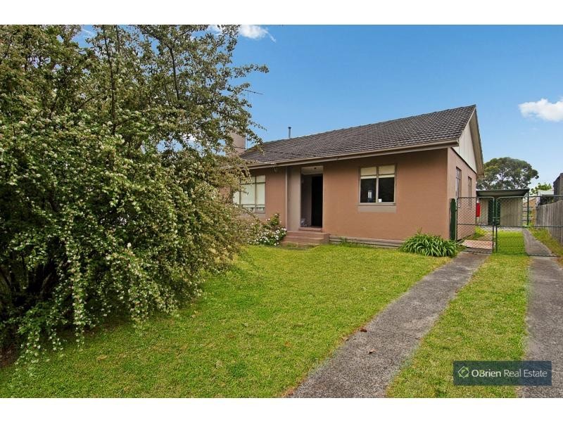 13 Pine Street, Frankston North VIC 3200