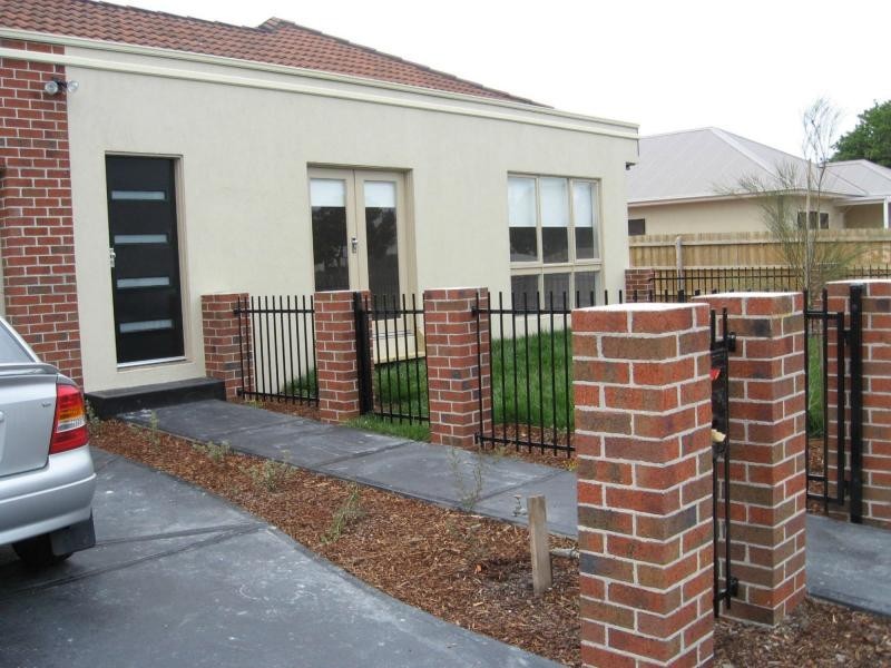 1/8 Lewis Street, Frankston VIC 3199