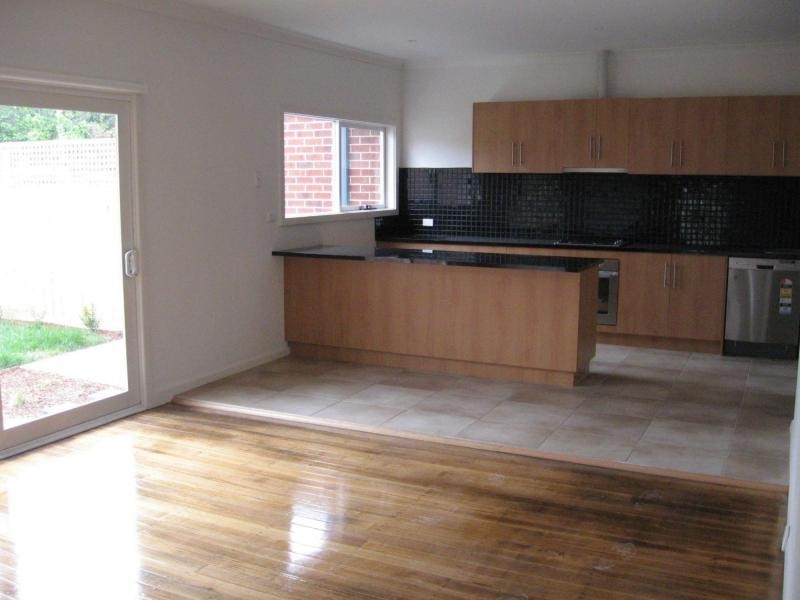 1/8 Lewis Street, Frankston VIC 3199