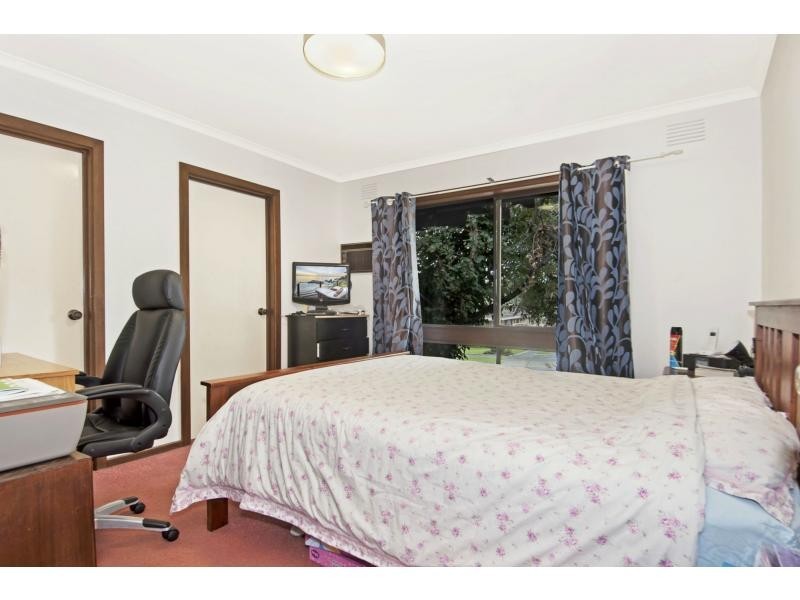 5 Caprice Court, Frankston VIC 3199