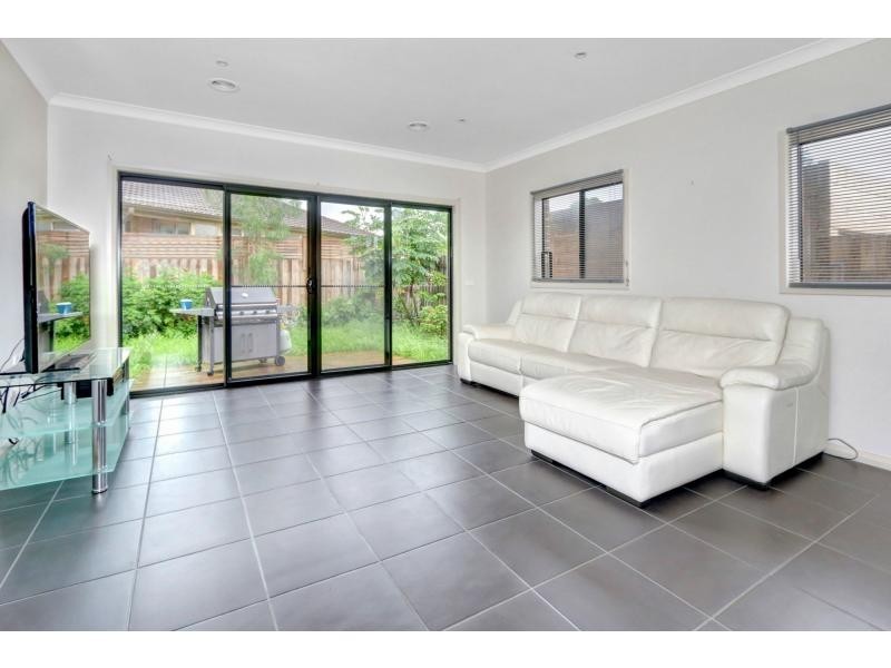 21B Karingal Drive, Frankston VIC 3199