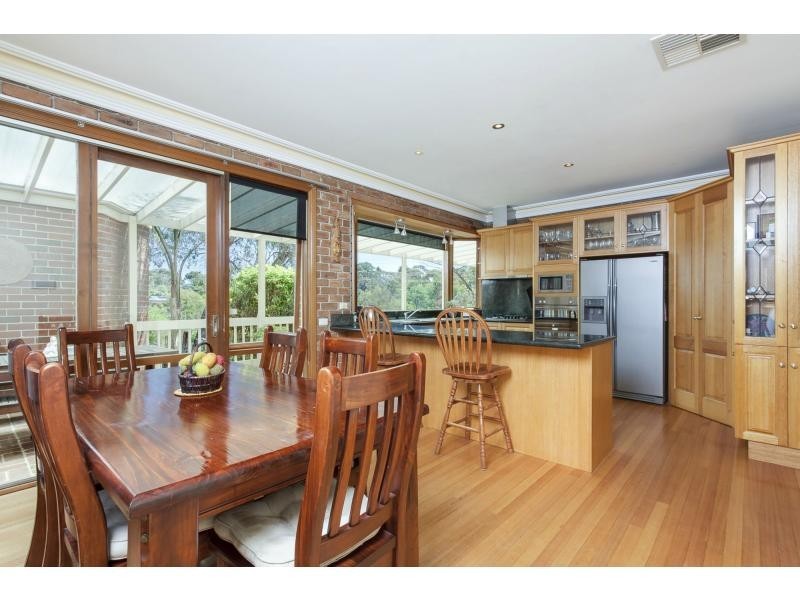 2A McCutcheon Close, Mount Eliza VIC 3930