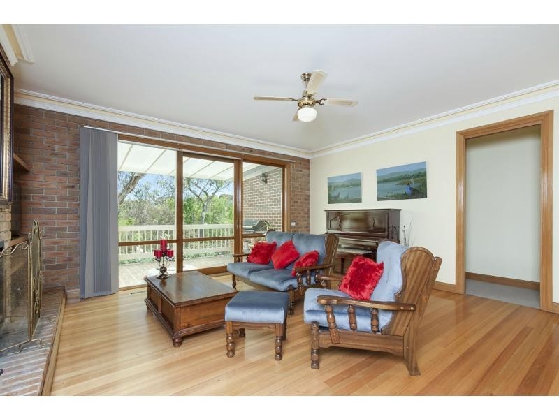 2A McCutcheon Close, Mount Eliza VIC 3930