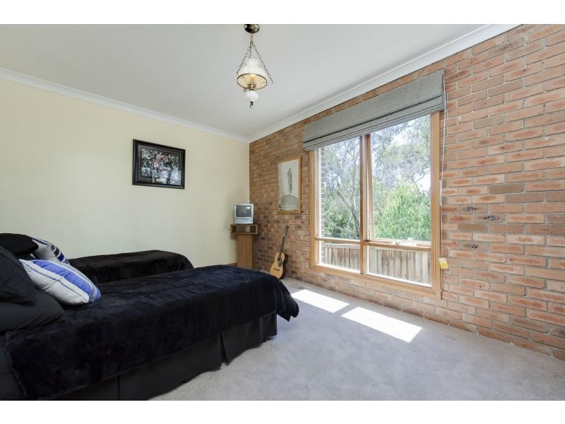 2A McCutcheon Close, Mount Eliza VIC 3930