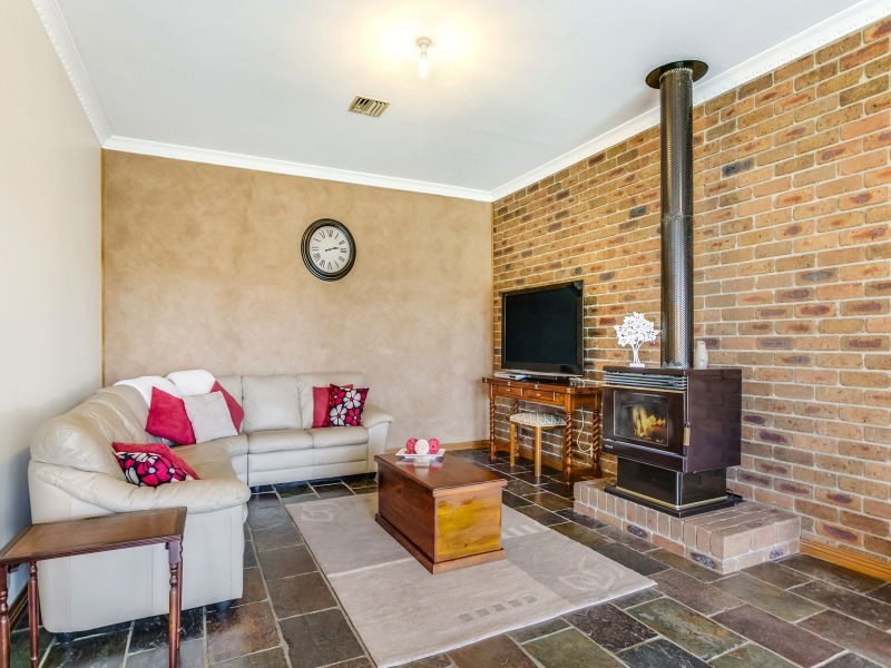 4 Lyndhurst Court, Langwarrin VIC 3910