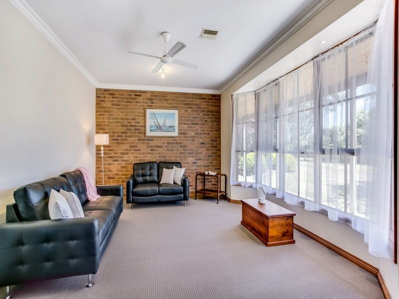 4 Lyndhurst Court, Langwarrin VIC 3910