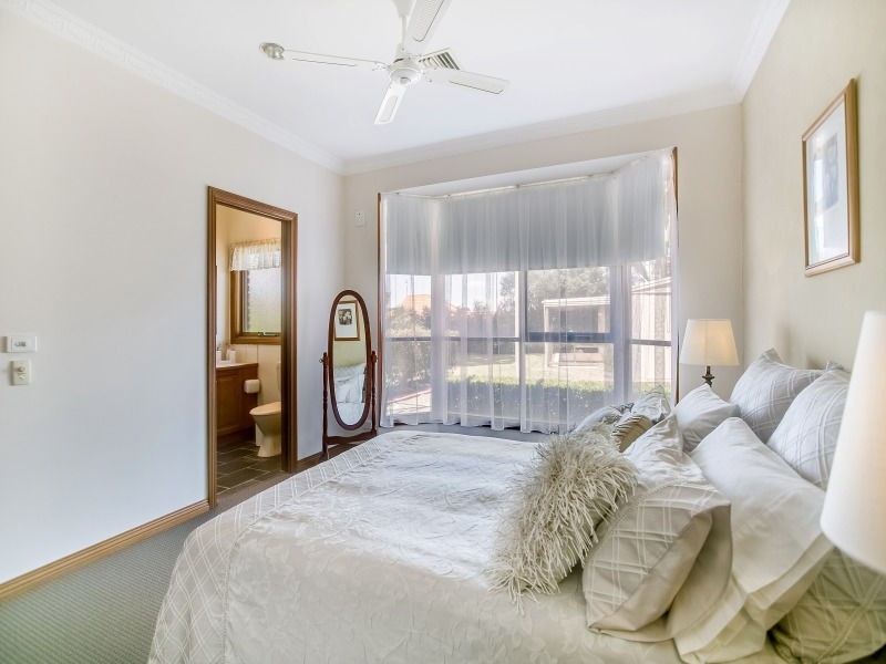 4 Lyndhurst Court, Langwarrin VIC 3910