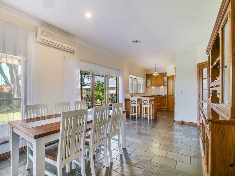 4 Lyndhurst Court, Langwarrin VIC 3910