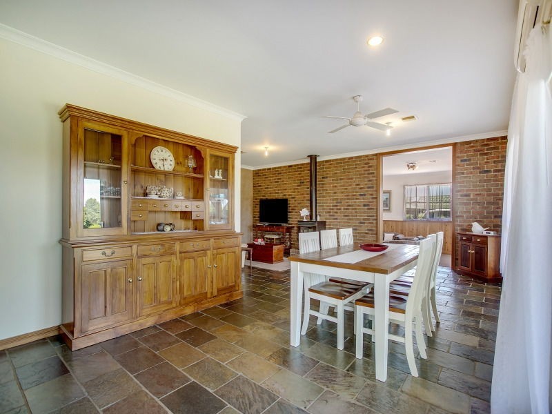 4 Lyndhurst Court, Langwarrin VIC 3910