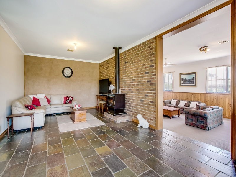 4 Lyndhurst Court, Langwarrin VIC 3910