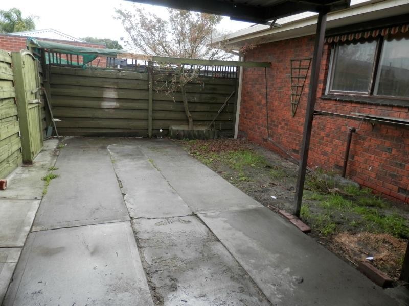 1/22 Cricklewood Avenue, Frankston VIC 3199