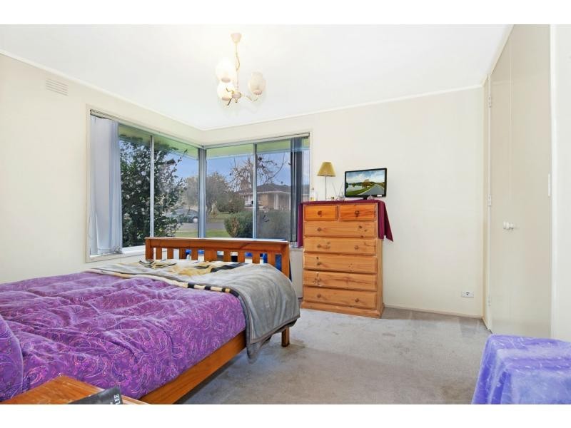 8 Genoa Court, Frankston VIC 3199