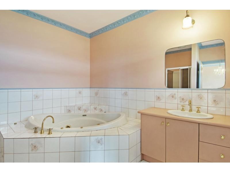 21 Golden Way, Skye VIC 3977